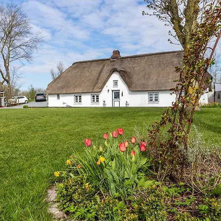 Reetdachhaus Alter Deich Casa de Férias *