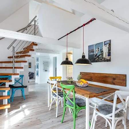Holiday home Reetdachhaus Alter Deich