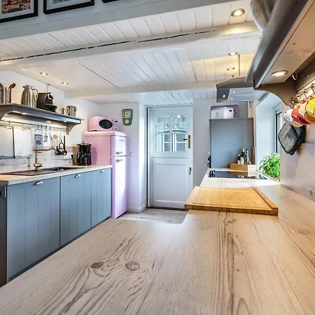 Holiday home Reetdachhaus Alter Deich *