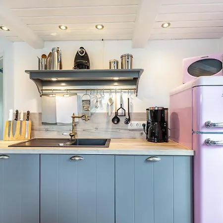 Holiday home Reetdachhaus Alter Deich